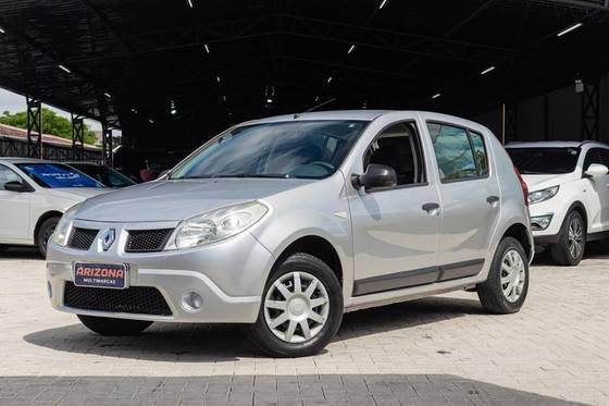 RENAULT SANDERO 1.0 EXPRESSION 16V FLEX 4P MANUAL RENAULT SANDERO 1.0 EXPRESSION 16V FLEX 4P MANUAL